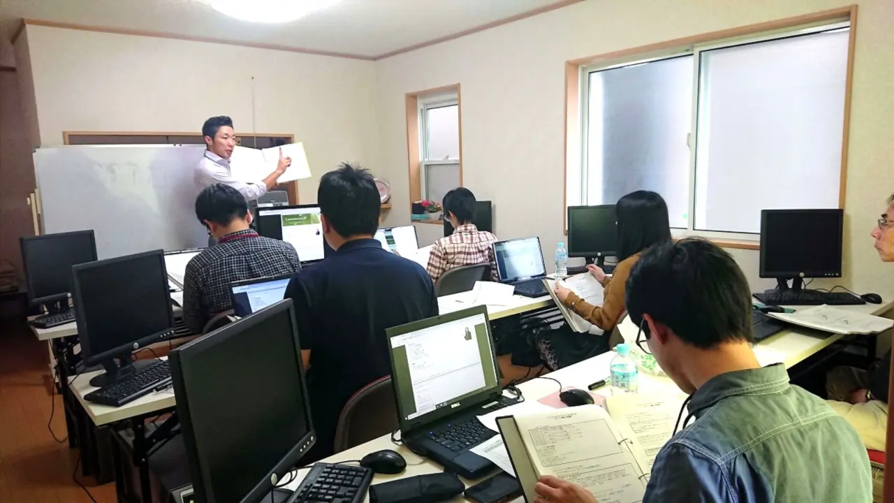 少人数制シェルスクリプトセミナーのハンズオン受講風景